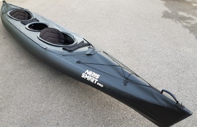 All Black Neris Smart PRO with standard tandem spraydeck