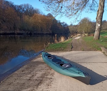 Neris Smart PRO Black hull with Khaki Green tubes and decks