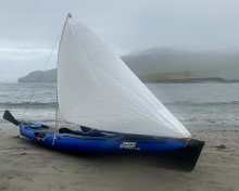Kayak sailing - Neris Genaker downwind fleximast sail rig